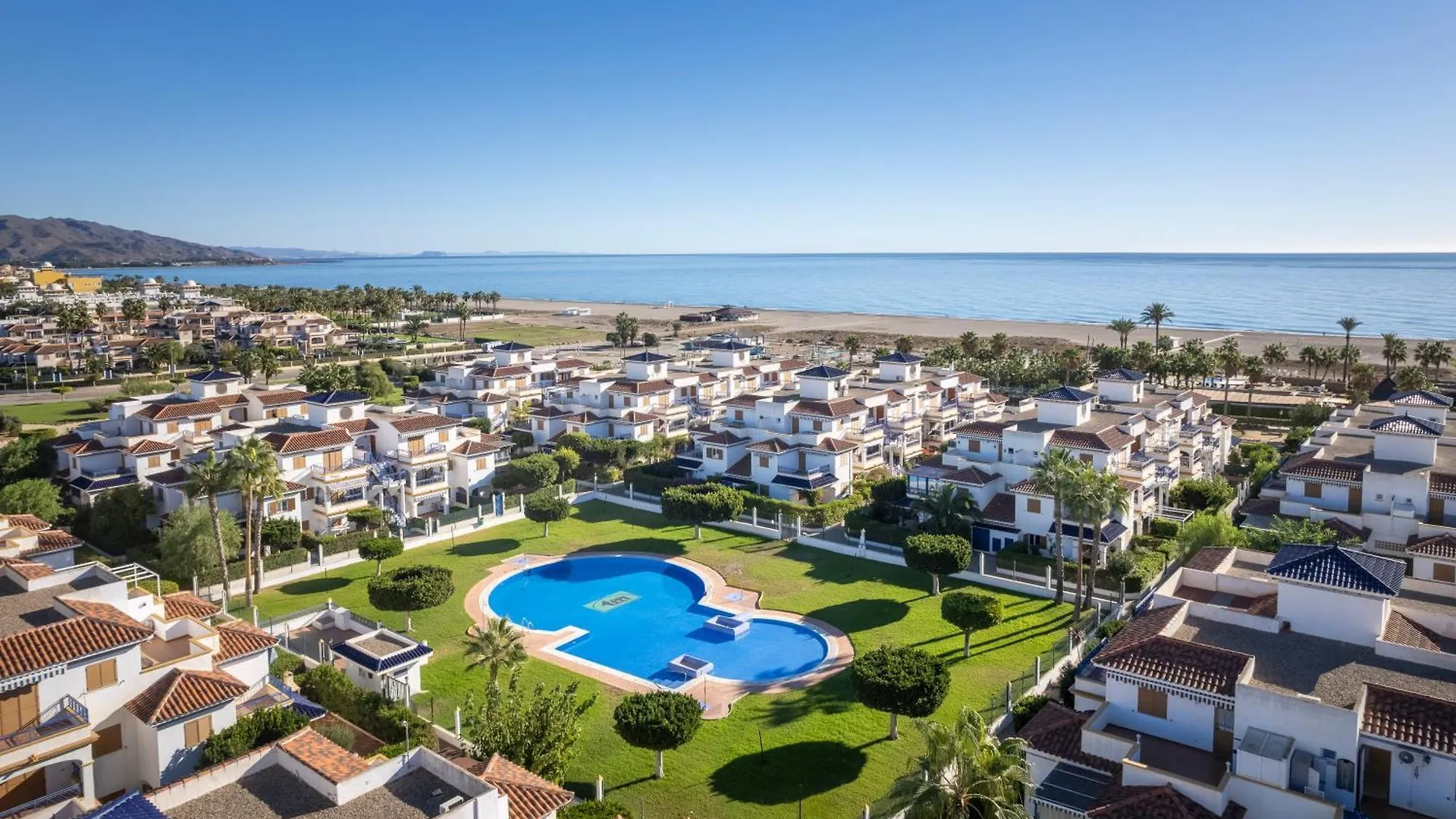 Apartamento Rosa Del Mar Playas De Vera Atico En Primera Linea De Playa Piscina Al Aire Libre Aparcamiento Gratuito Wifi Muy Rapido Acogedor Con Calefaccion Spain