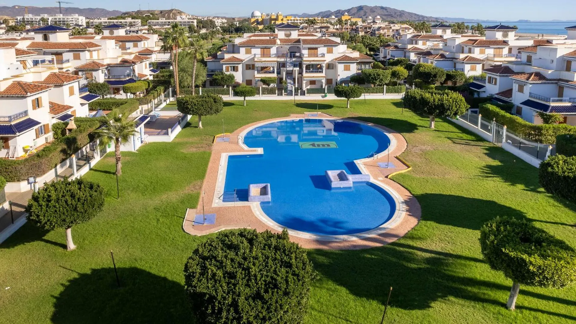 Apartamento Rosa Del Mar Playas De Vera Atico En Primera Linea De Playa Piscina Al Aire Libre Aparcamiento Gratuito Wifi Muy Rapido Acogedor Con Calefaccion 0*,  Spain